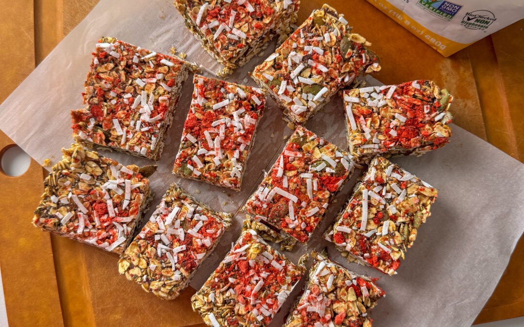 healthy no-bake strawberry oat bars