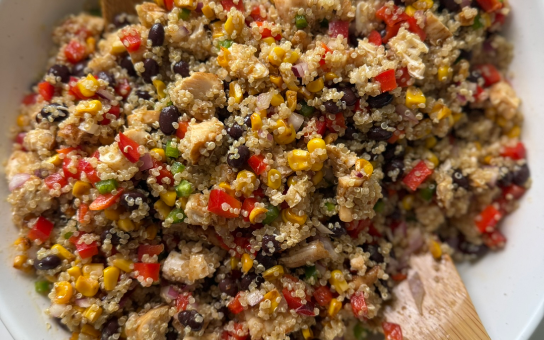 Southwest Chicken Quinoa Salad (30-Minute Meal Prep!)
